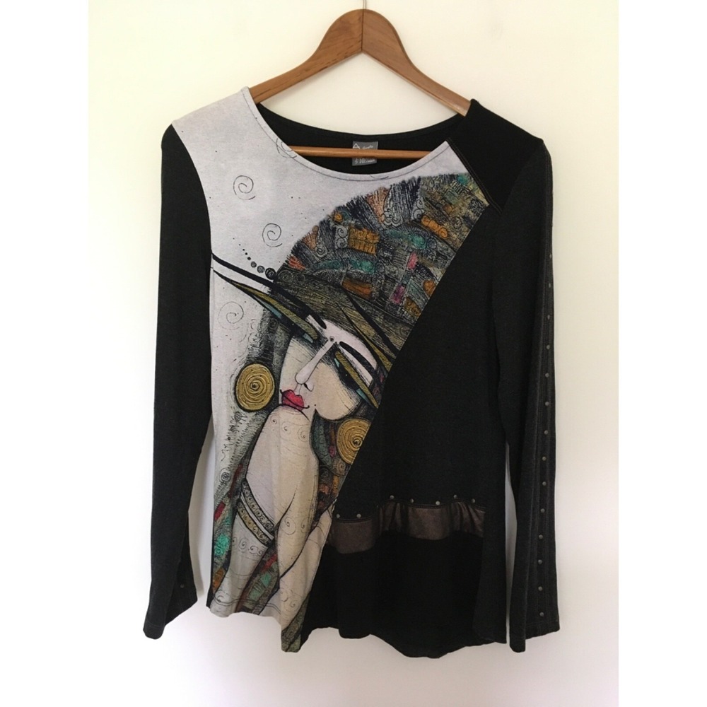 Simply Art by Dolcezza Woman Face Long Sleeve Shirt Top Sz M Art to Wear Studded